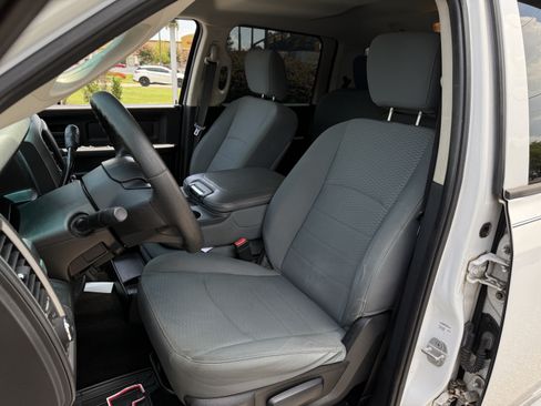 Used 2014 RAM 1500 Express RWD image 12