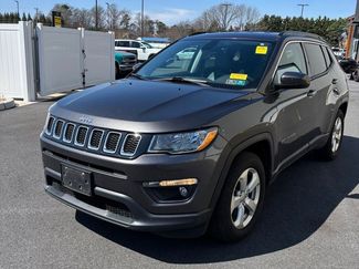 Used 2017 Jeep Compass Latitude video 1