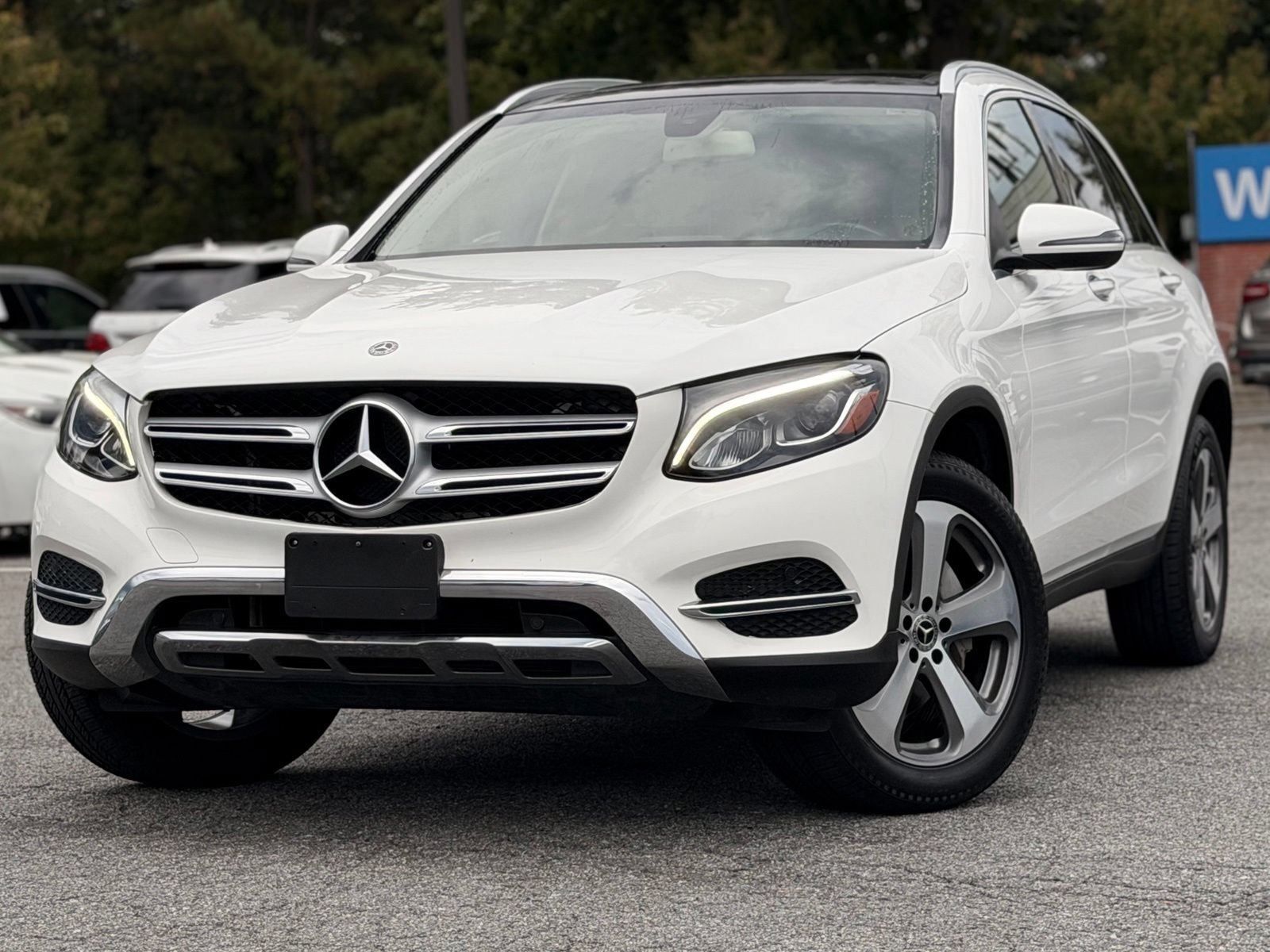 Used 2019 Mercedes-Benz GLC 300 image 1