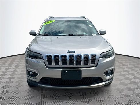Used 2019 Jeep Cherokee Limited image 2