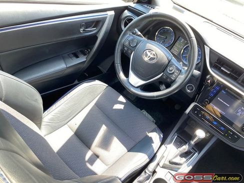 Used 2017 Toyota Corolla SE w/ SE Premium Package FWD image 21