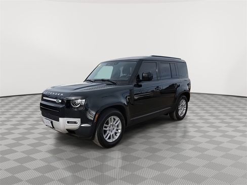 Used 2025 Land Rover Defender 110 S image 4