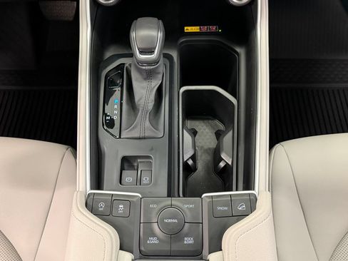 Used 2025 Toyota Grand Highlander AWD image 31