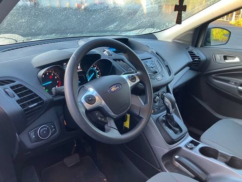 Used 2016 Ford Escape SE FWD image 8