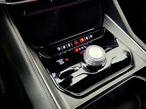 Used 2023 Jeep Wagoneer Series II w/ Premium Group I image 19