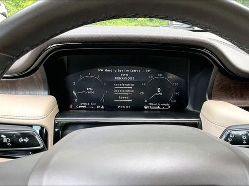 Used 2021 Lincoln Nautilus Reserve AWD/4WD image 22