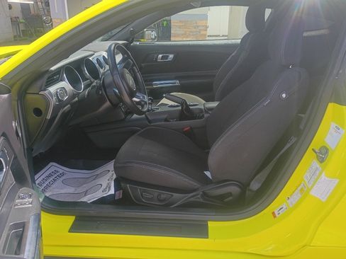 Used 2021 Ford Mustang GT w/ Black Accent Package RWD image 10