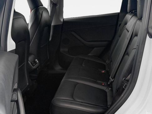 Used 2021 Tesla Model Y Performance image 13