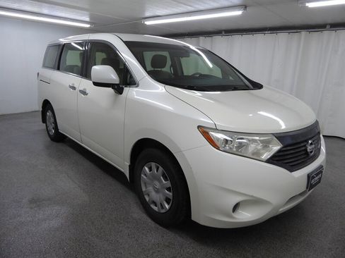 Used 2015 Nissan Quest S image 1