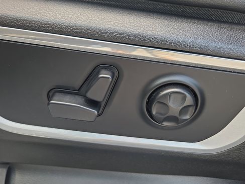 Used 2020 RAM 1500 Laramie image 15