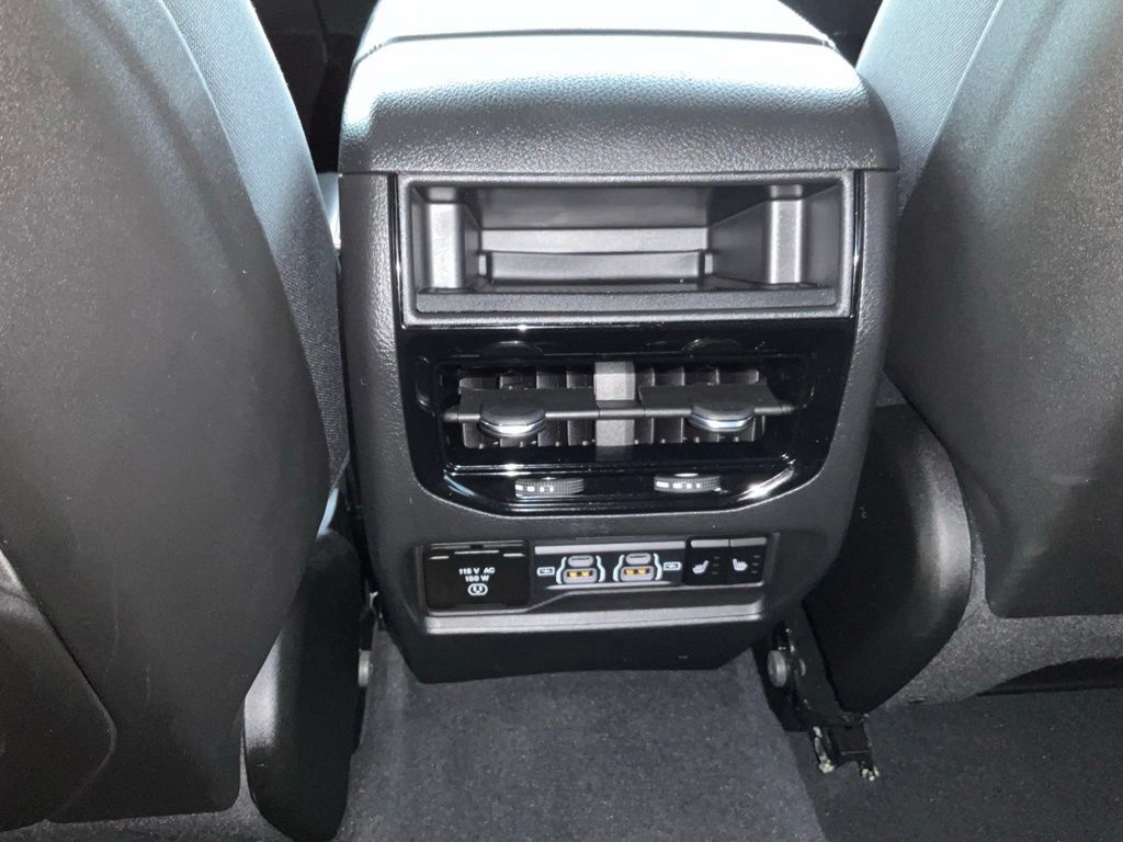 Used 2023 Jeep Grand Cherokee Limited w/ Luxury Tech Group II AWD/4WD image 35