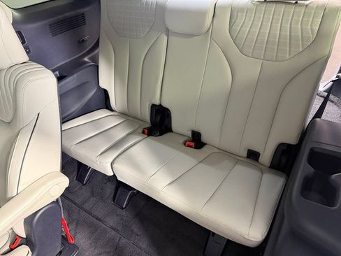 Used 2023 Hyundai Palisade Limited w/ Cargo Package FWD image 29