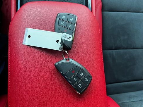Used 2024 Chevrolet Blazer EV RS AWD/4WD image 35