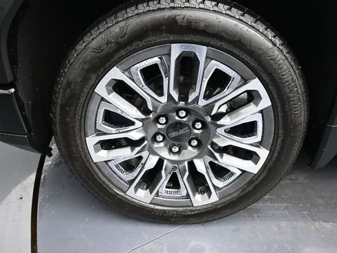 Used 2023 GMC Sierra 1500 Denali Ultimate image 19