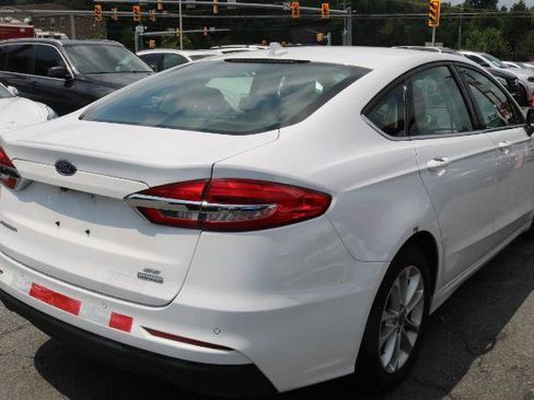 Used 2020 Ford Fusion SE FWD image 5