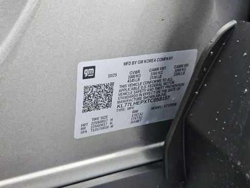 Used 2026 Chevrolet Trax LT image 38