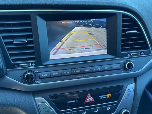 Used 2018 Hyundai Elantra SEL image 7