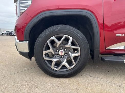Used 2023 GMC Sierra 1500 SLT w/ SLT Premium Package AWD/4WD image 12