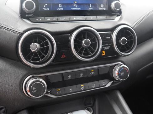 Used 2025 Nissan Sentra SV image 13