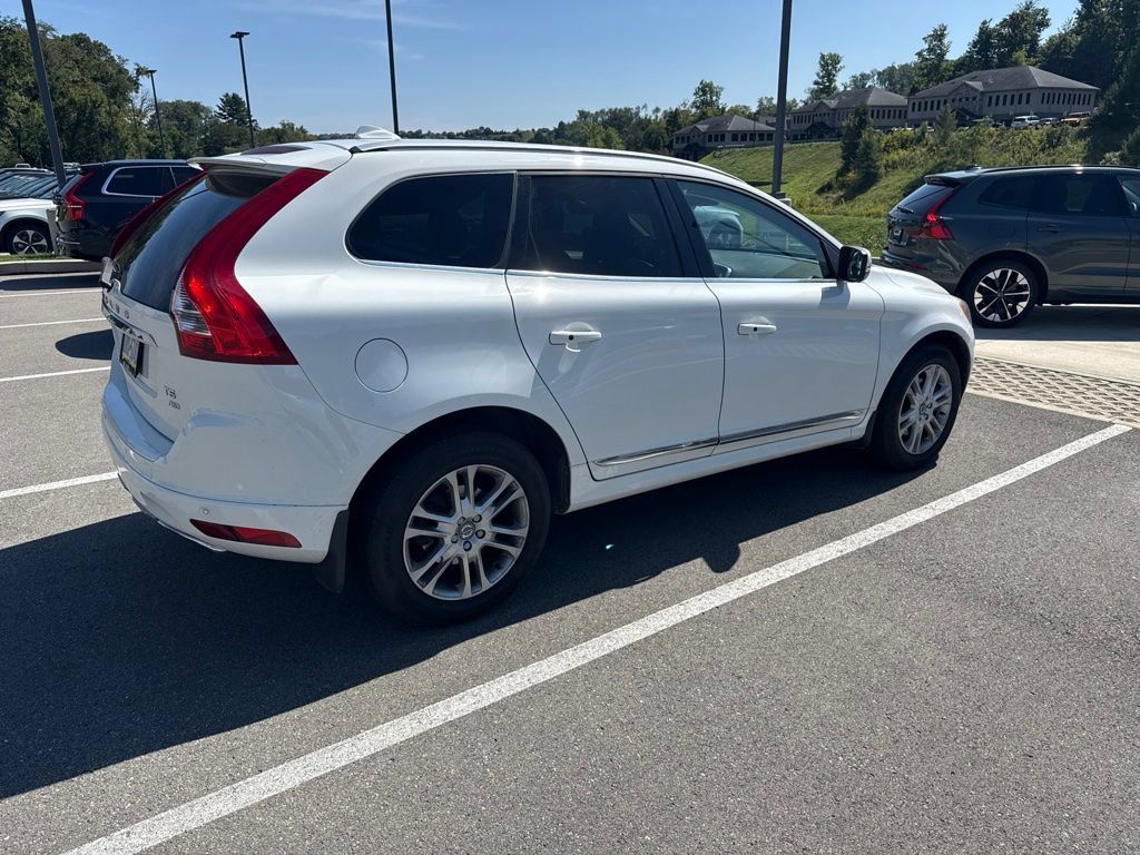 Used 2016 Volvo XC60 T5 Premier AWD/4WD image 5