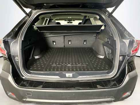 Used 2025 Subaru Outback Premium image 29