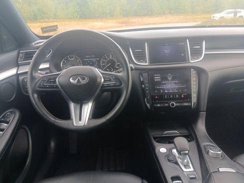 Used 2021 INFINITI QX50 Luxe w/ Appearance Package image 18