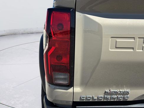 Used 2023 Chevrolet Colorado Trail Boss w/ Technology Package image 38