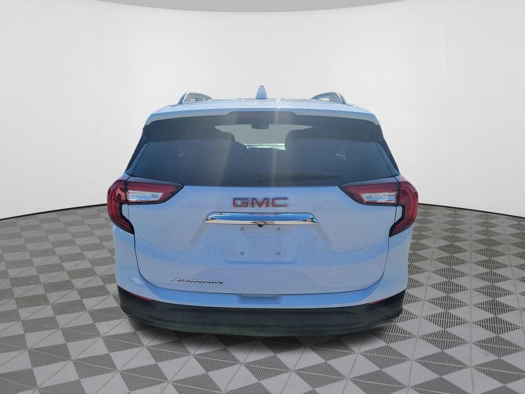 Used 2023 GMC Terrain SLE w/ Driver Convenience Package FWD image 9