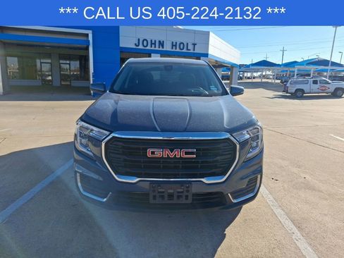 Used 2024 GMC Terrain SLE image 10