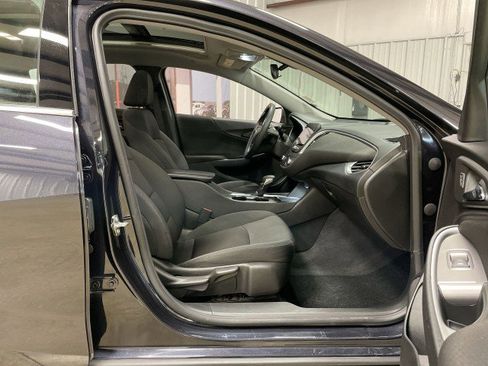 Used 2023 Chevrolet Malibu LT image 29