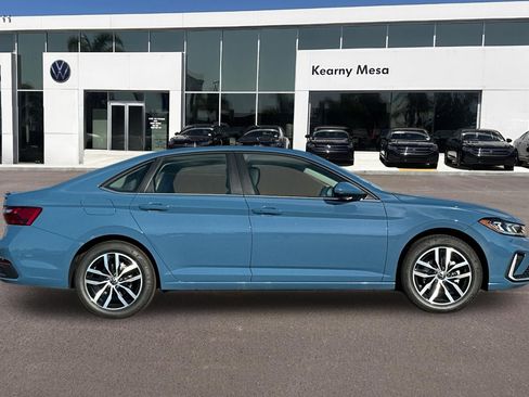 New 2026 Volkswagen Jetta SE FWD image 3