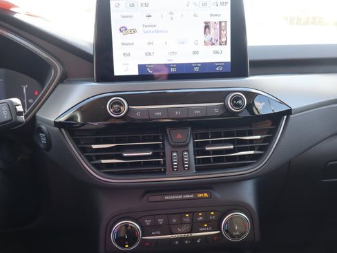 Used 2024 Ford Escape Active image 18