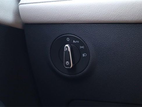 New 2025 Volkswagen Taos S image 18