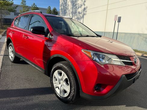 Used 2013 Toyota RAV4 LE image 10