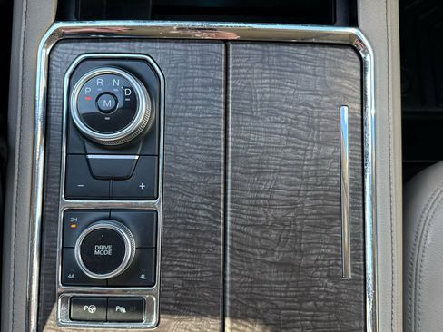 Used 2021 Ford Expedition Limited image 51