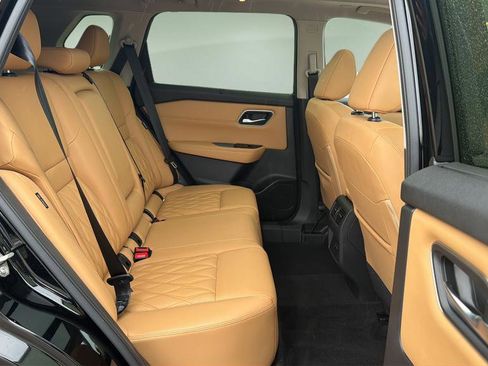 Certified 2023 Nissan Rogue Platinum AWD/4WD image 17