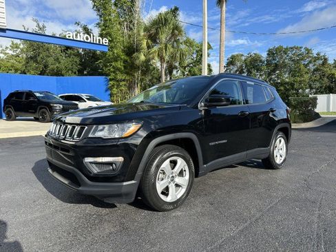 Used 2021 Jeep Compass Latitude image 2