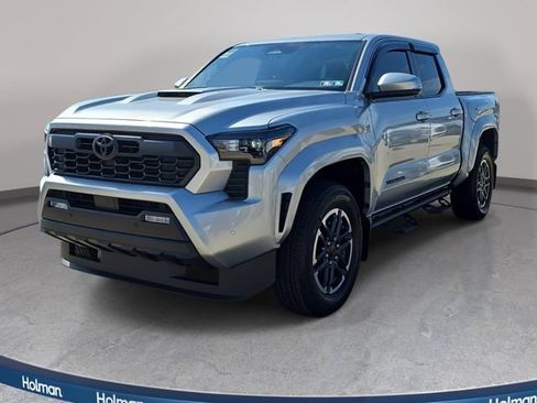Used 2025 Toyota Tacoma TRD Sport w/ TRD Sport Upgrade Package AWD/4WD image 1