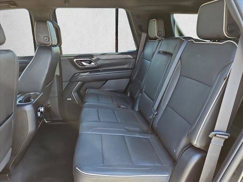 Used 2022 GMC Yukon SLT AWD/4WD image 18