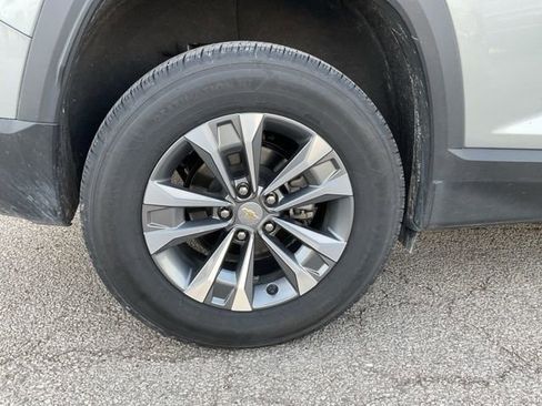 Used 2025 Chevrolet Equinox LT image 9