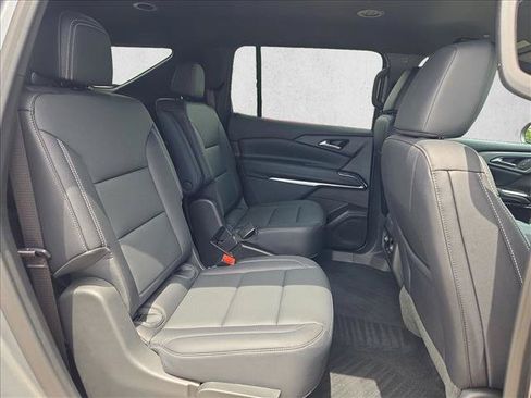 Used 2026 Chevrolet Traverse LT FWD image 21