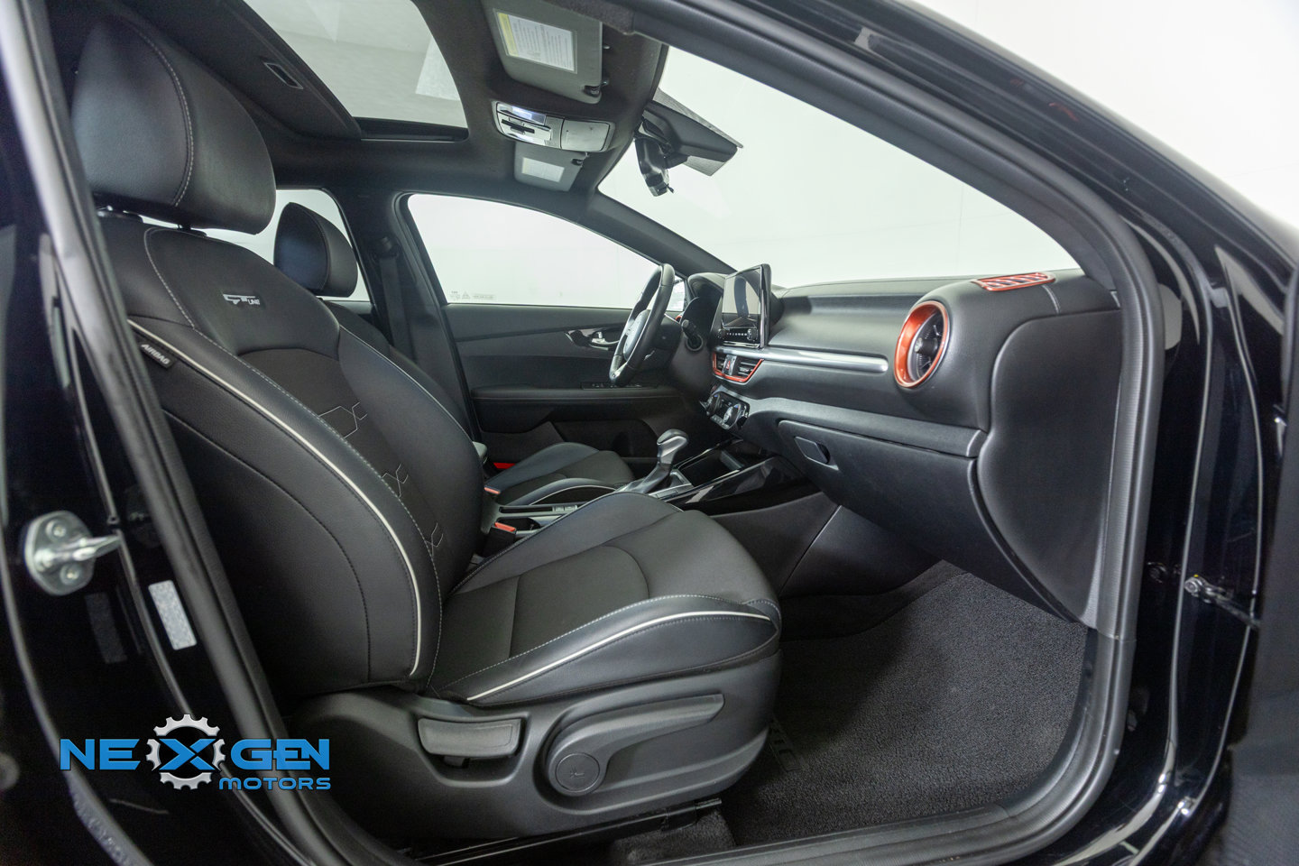 Used 2024 Kia Forte GT-Line w/ GT-Line Premium Package FWD image 41