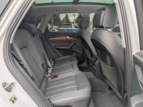 Used 2023 Audi Q5 2.0T Premium w/ Convenience Package AWD/4WD image 35