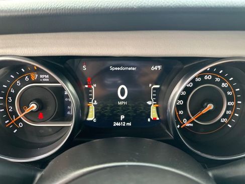 Used 2023 Jeep Gladiator Overland image 24