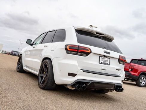 Used 2018 Jeep Grand Cherokee Trackhawk AWD/4WD image 5