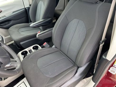 Certified 2023 Chrysler Voyager LX FWD image 28