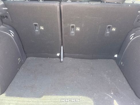 Used 2021 Nissan Kicks SR FWD image 32