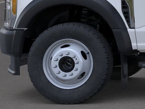 New 2025 Ford F550 4x4 Crew Cab image 19