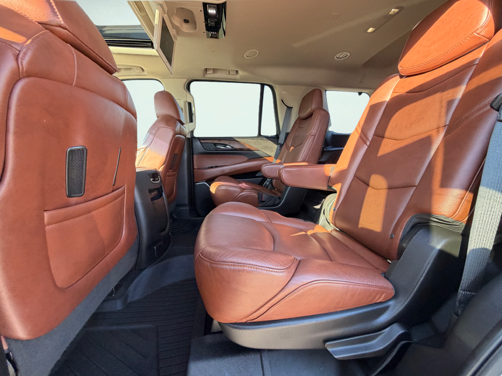 Used 2019 Cadillac Escalade Premium Luxury AWD/4WD image 43