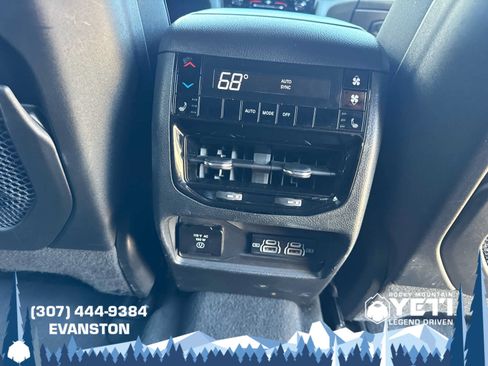 Used 2024 Jeep Grand Cherokee L Limited w/ Trailer Tow Package AWD/4WD image 17
